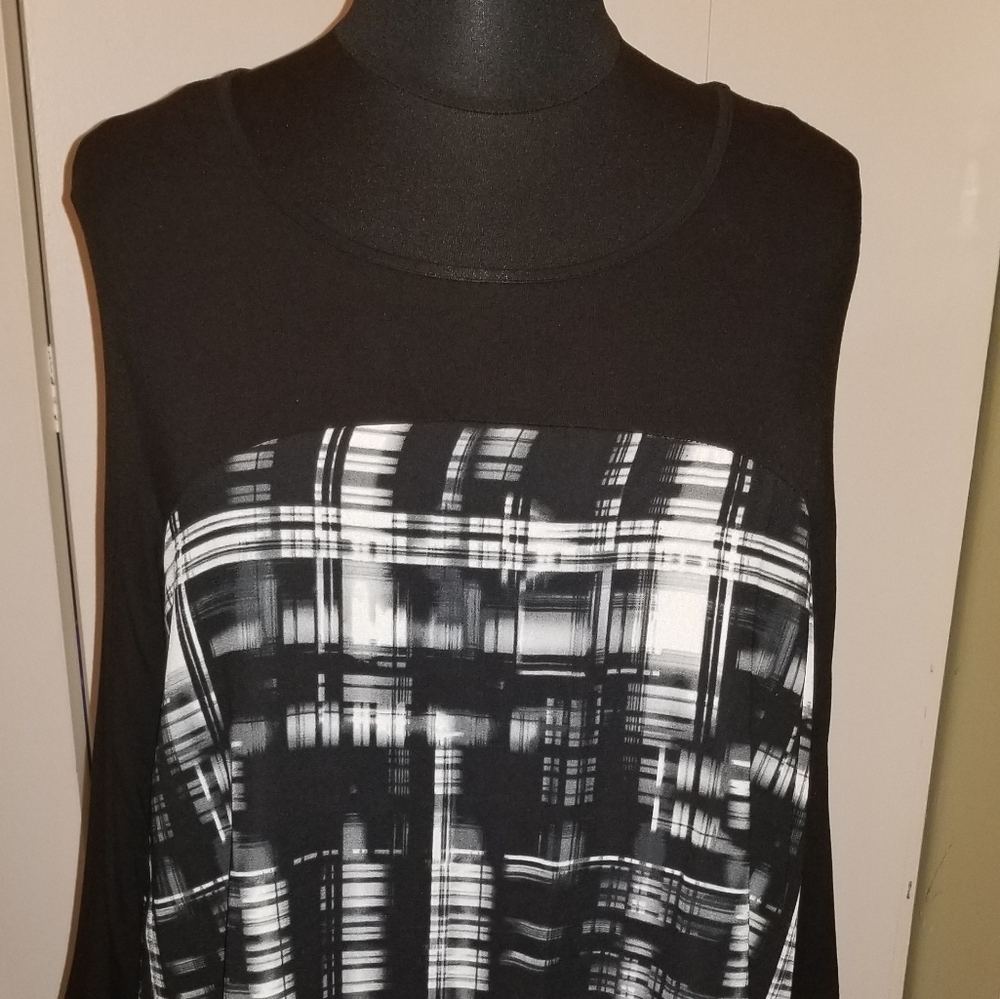 EUC Long Sleeve Knit Top w Asymetric Overlay